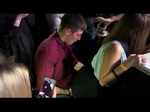 ❤️ Sexe real en una discoteca russa. Noia russa de 18 anys a l'anus i la vagina follada en una discoteca ❤ Vídeo porno a nosaltres ca.extraclasswork.ru ❌❤
